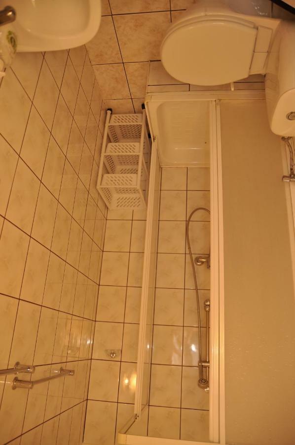Dom Wczasowy Maja Dzwirzyno Ngoại thất bức ảnh